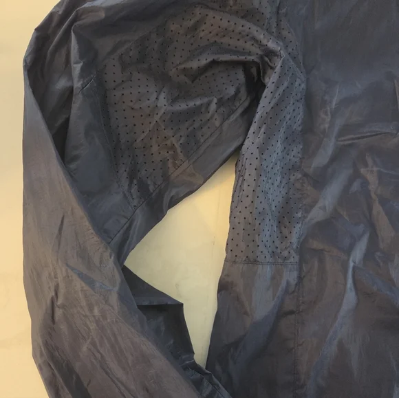 Lightweight Golf Jacket - Picture 9 of 10